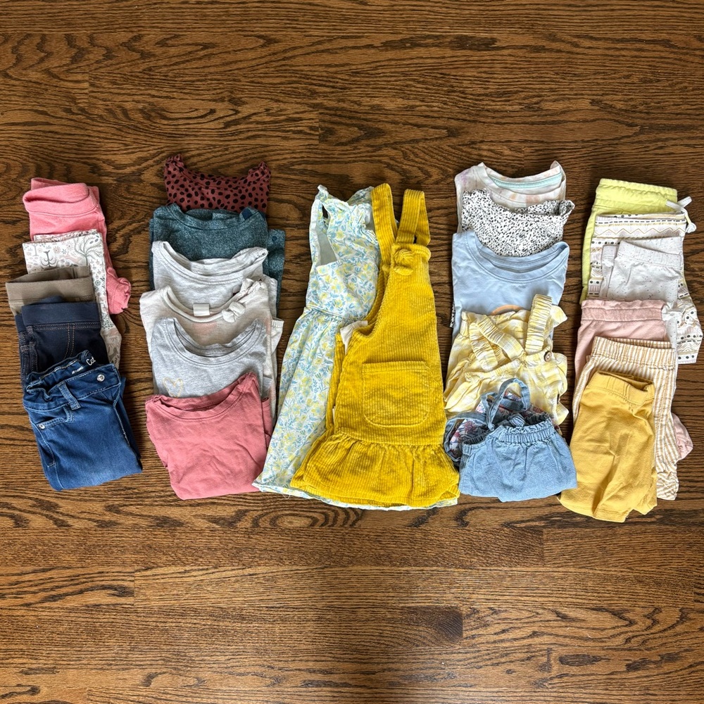 Assorted Girls Clothes (2T)